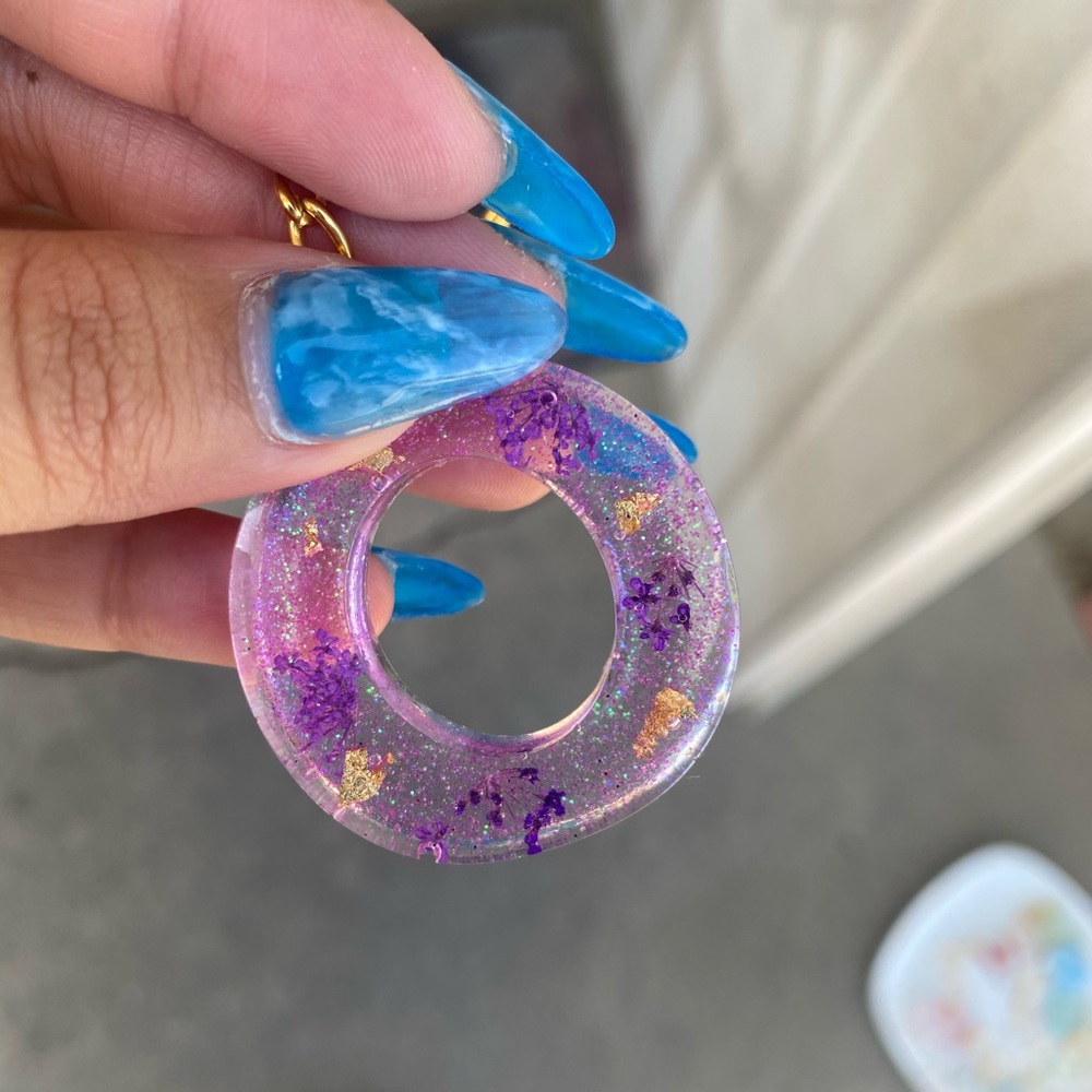 Letter O resin keychain